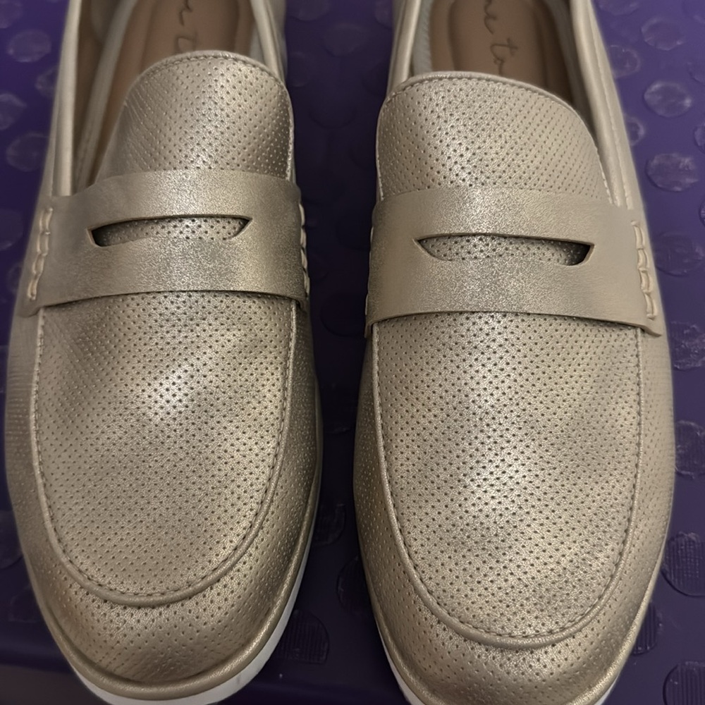 Me Too Loafers - Picture 4 of 4